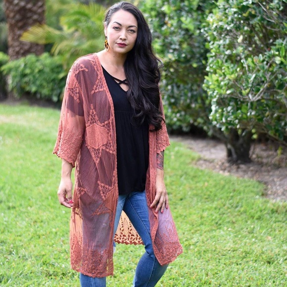 Rust Geometric Star Mesh Kimono - Picture 2 of 4